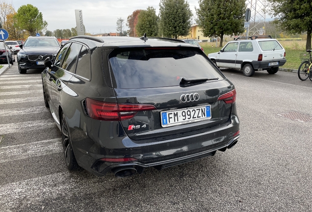 Audi RS4 Avant B9