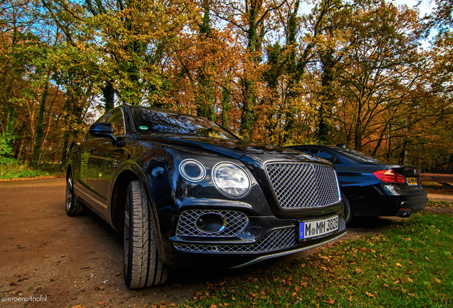 Bentley Bentayga V8