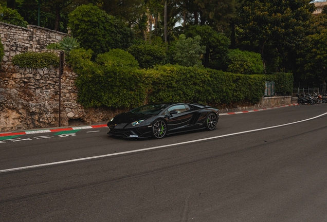 Lamborghini Aventador S LP740-4 Roadster