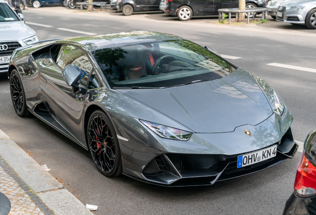 Lamborghini Huracán LP640-4 EVO