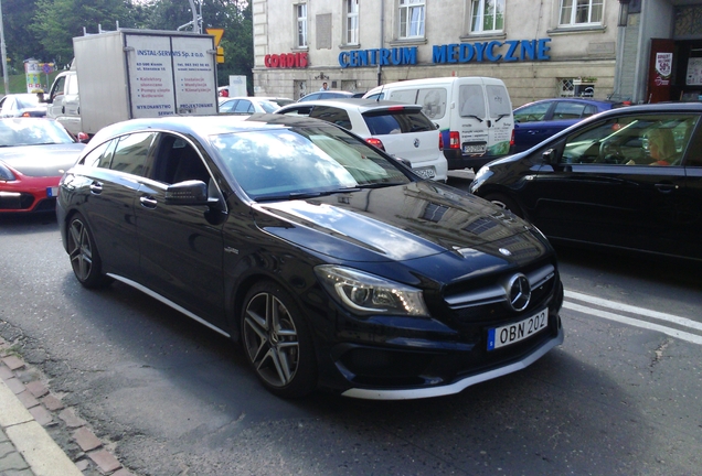 Mercedes-AMG CLA 45 Shooting Brake X117