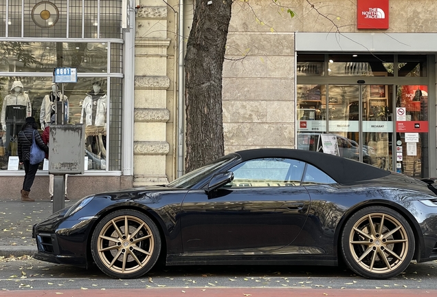 Porsche 992 Carrera 4S Cabriolet