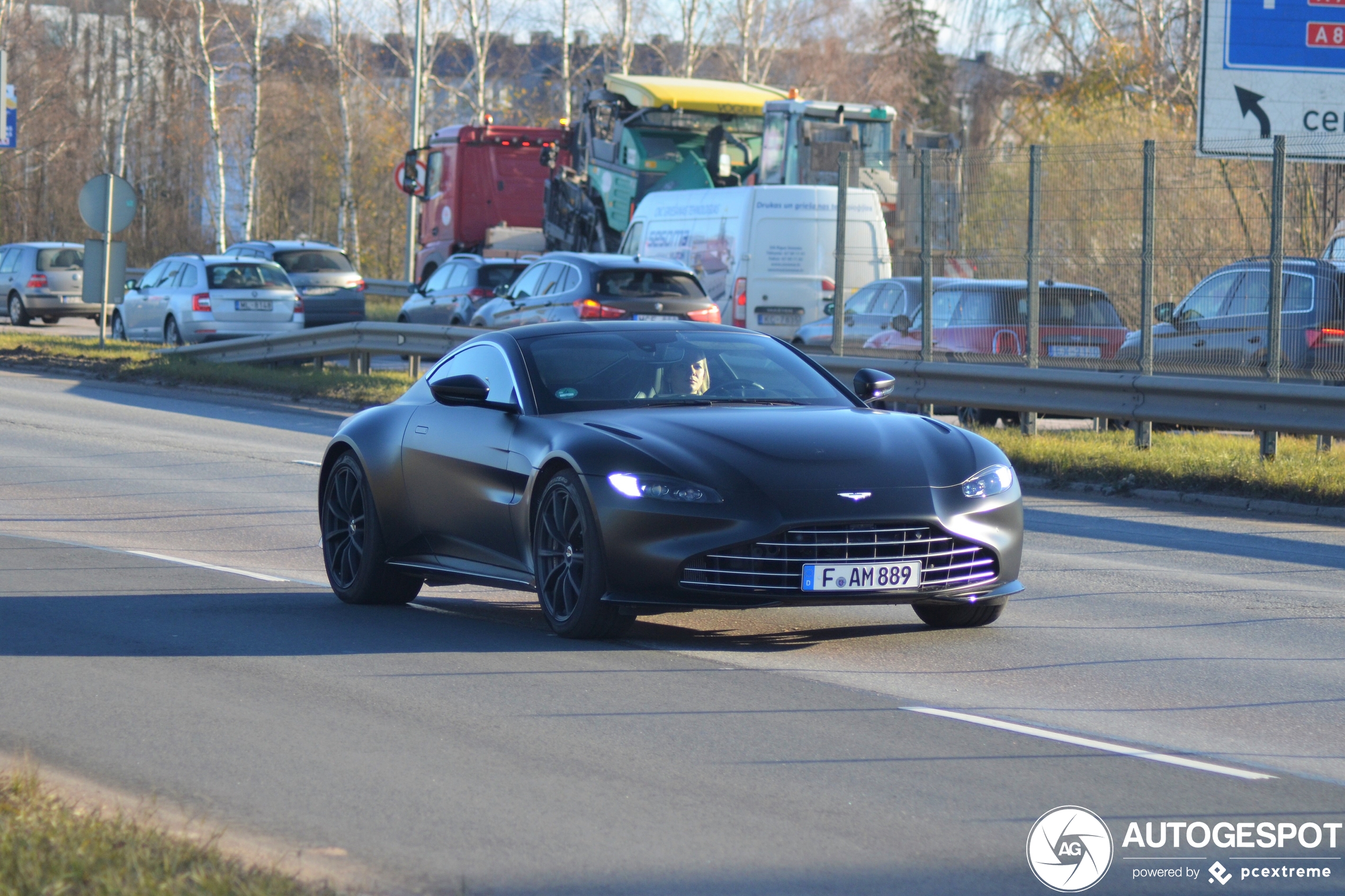 Aston Martin V8 Vantage 2018