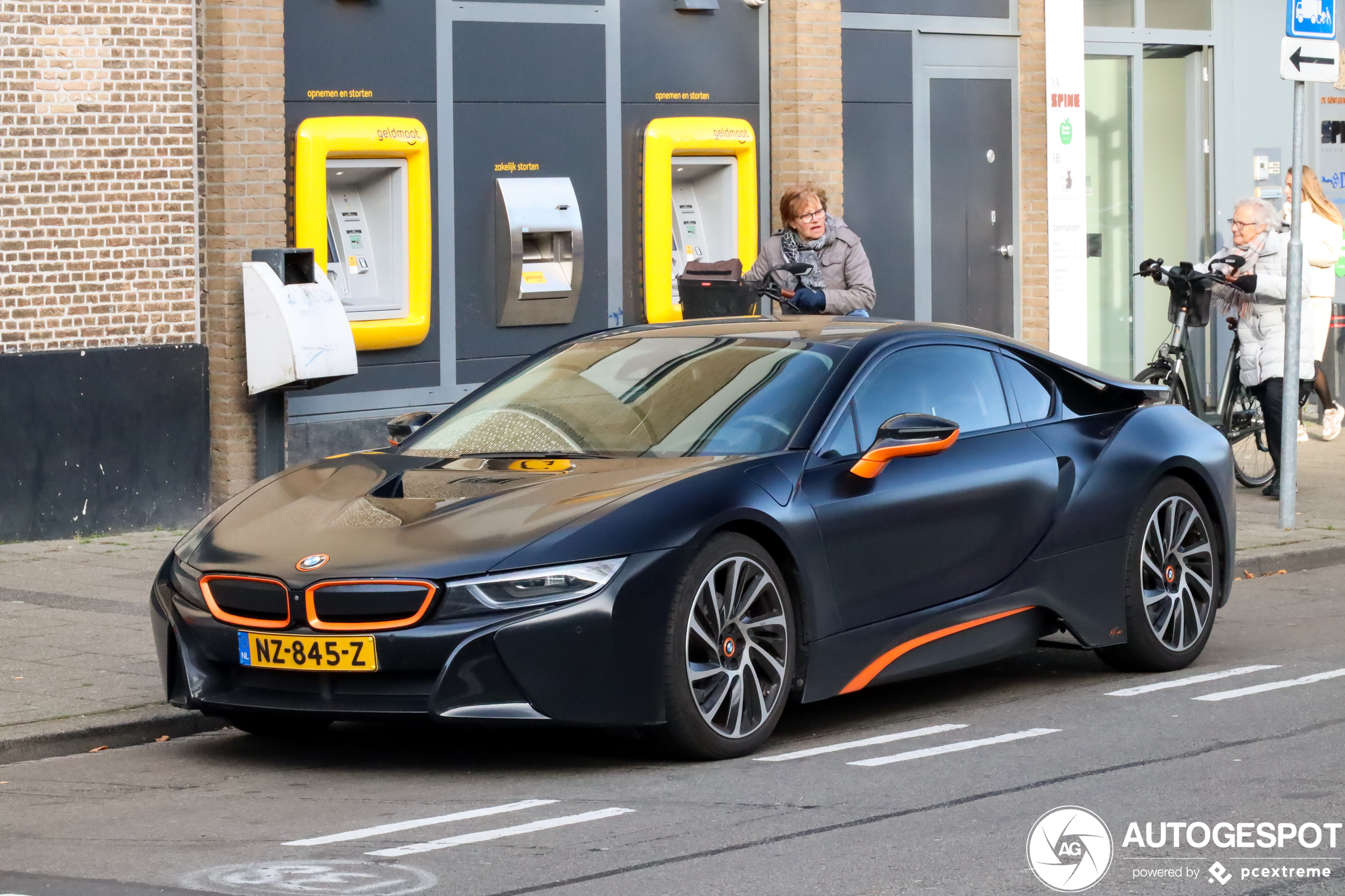 BMW i8