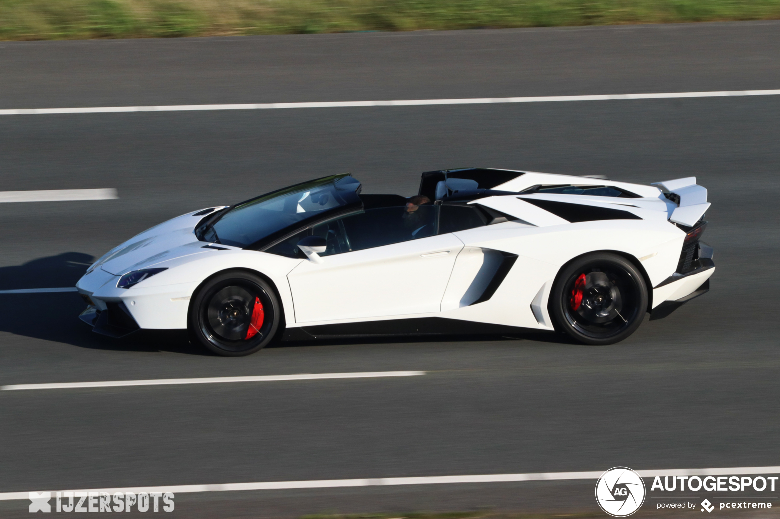 Lamborghini Aventador LP700-4 Roadster