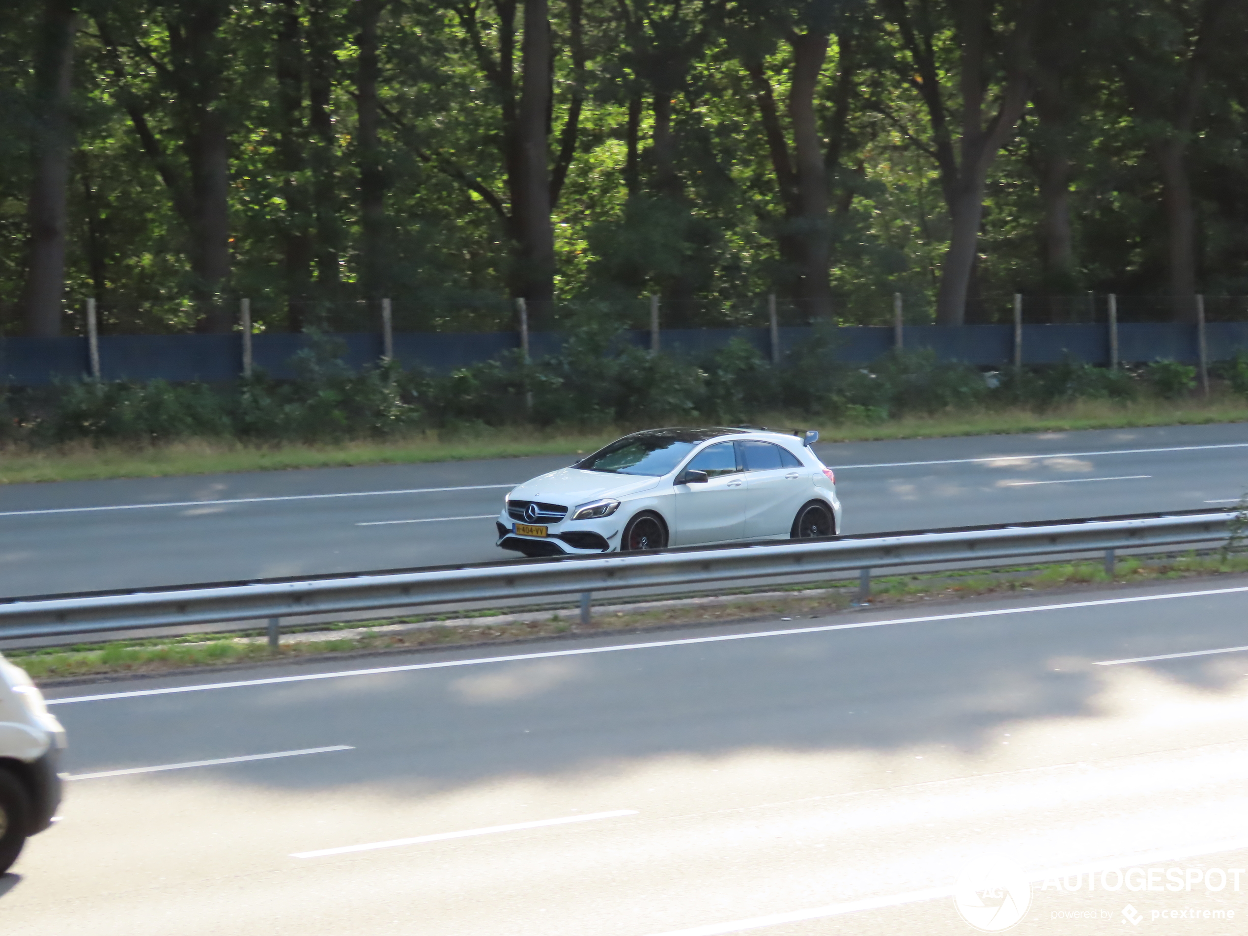 Mercedes-AMG A 45 W176 2015