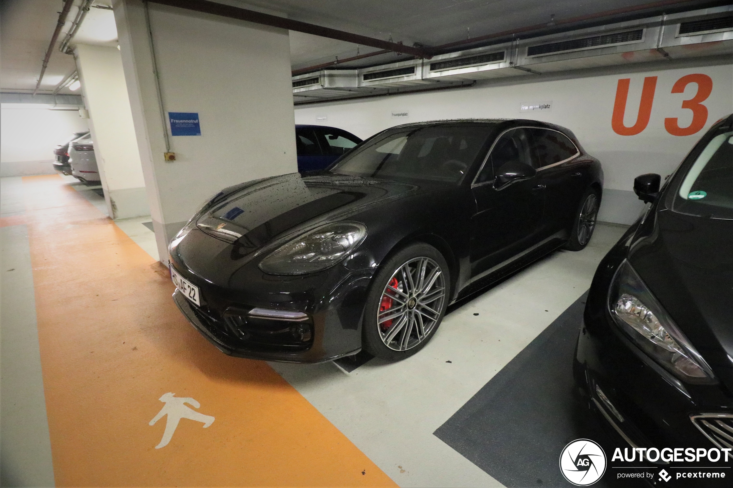 Porsche 971 Panamera Turbo Sport Turismo