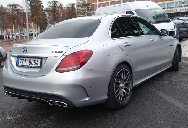 Mercedes-AMG C 63 S W205