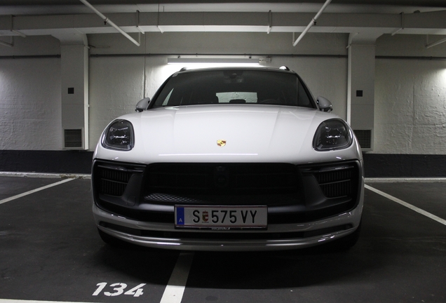 Porsche 95B Macan GTS MkIII