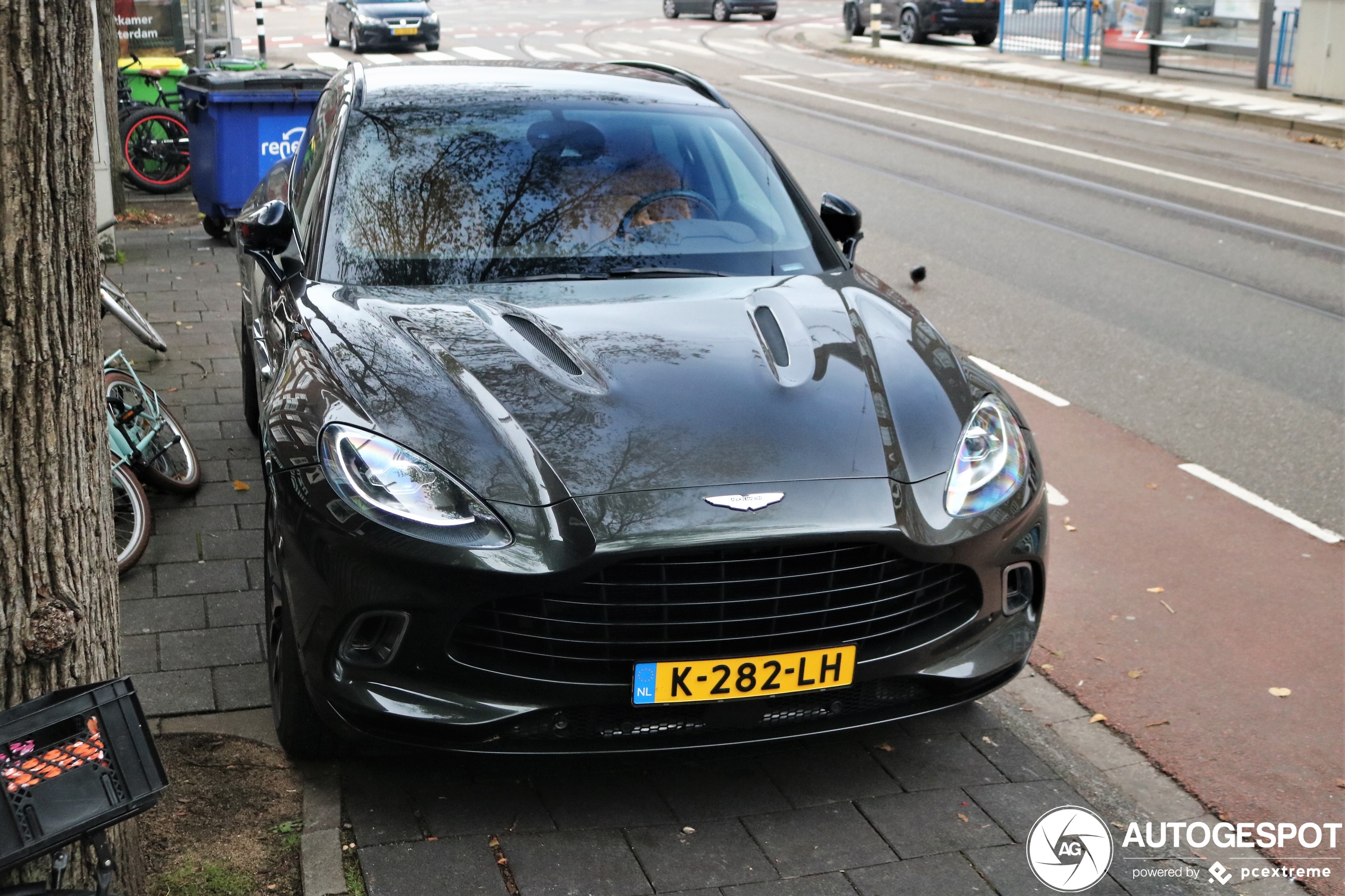 Aston Martin DBX