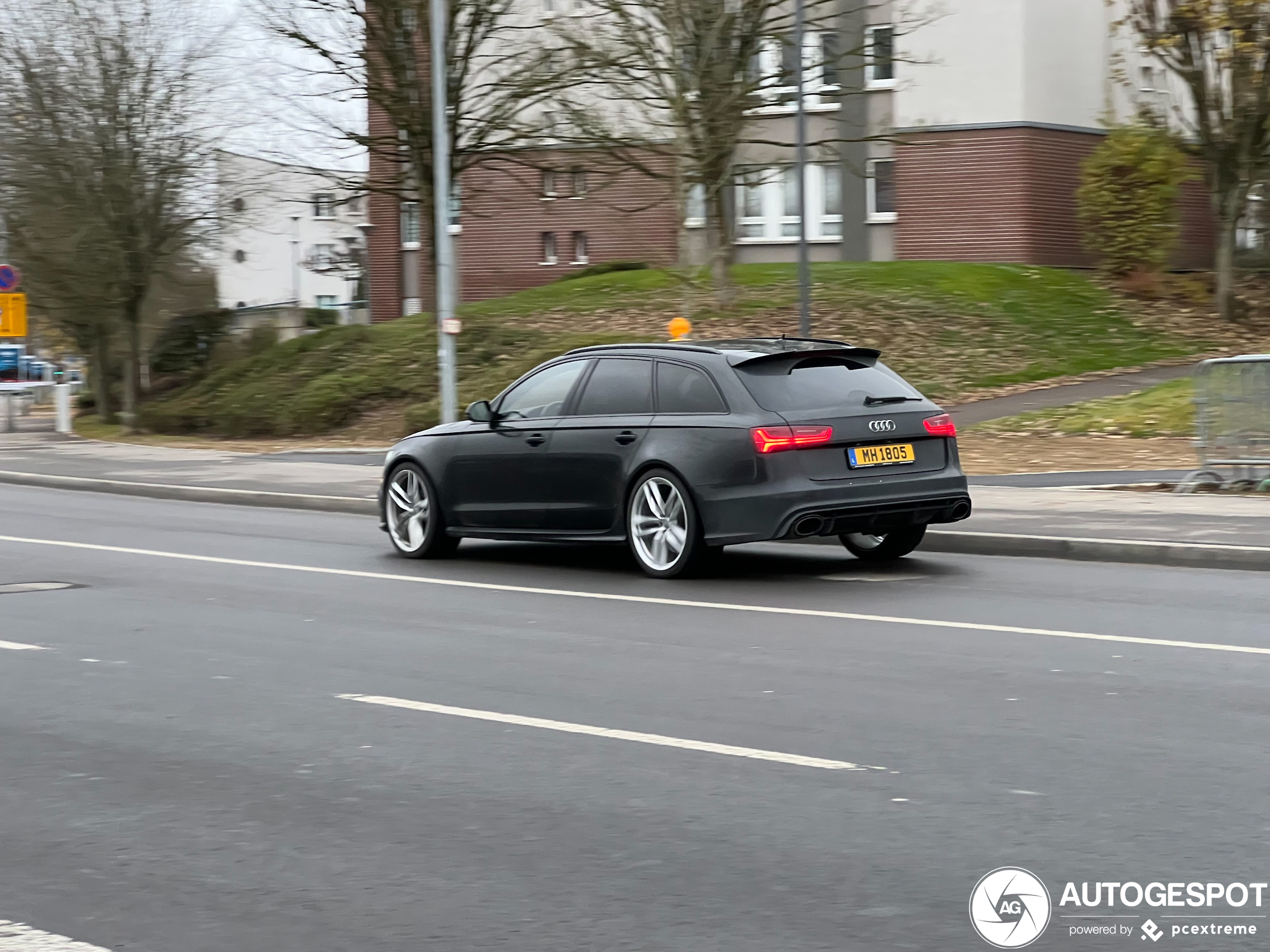 Audi RS6 Avant C7 2015