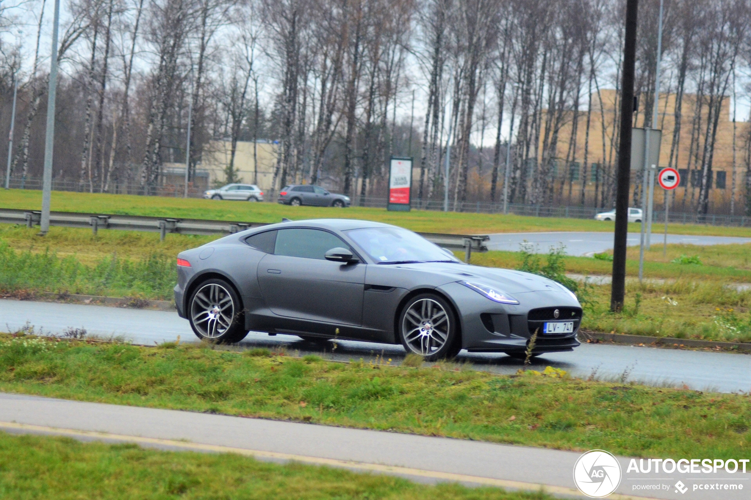 Jaguar F-TYPE R AWD Coupé