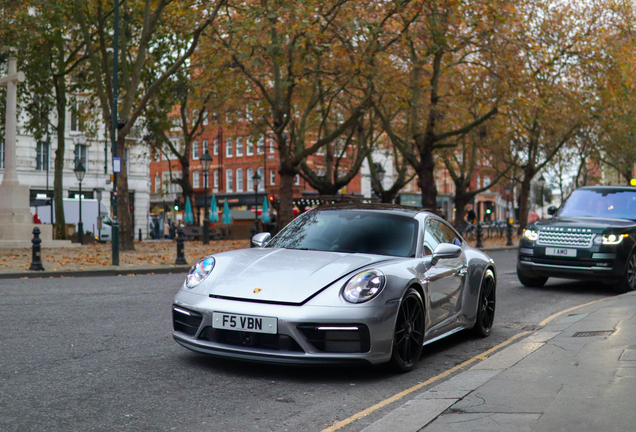 Porsche 992 Carrera GTS