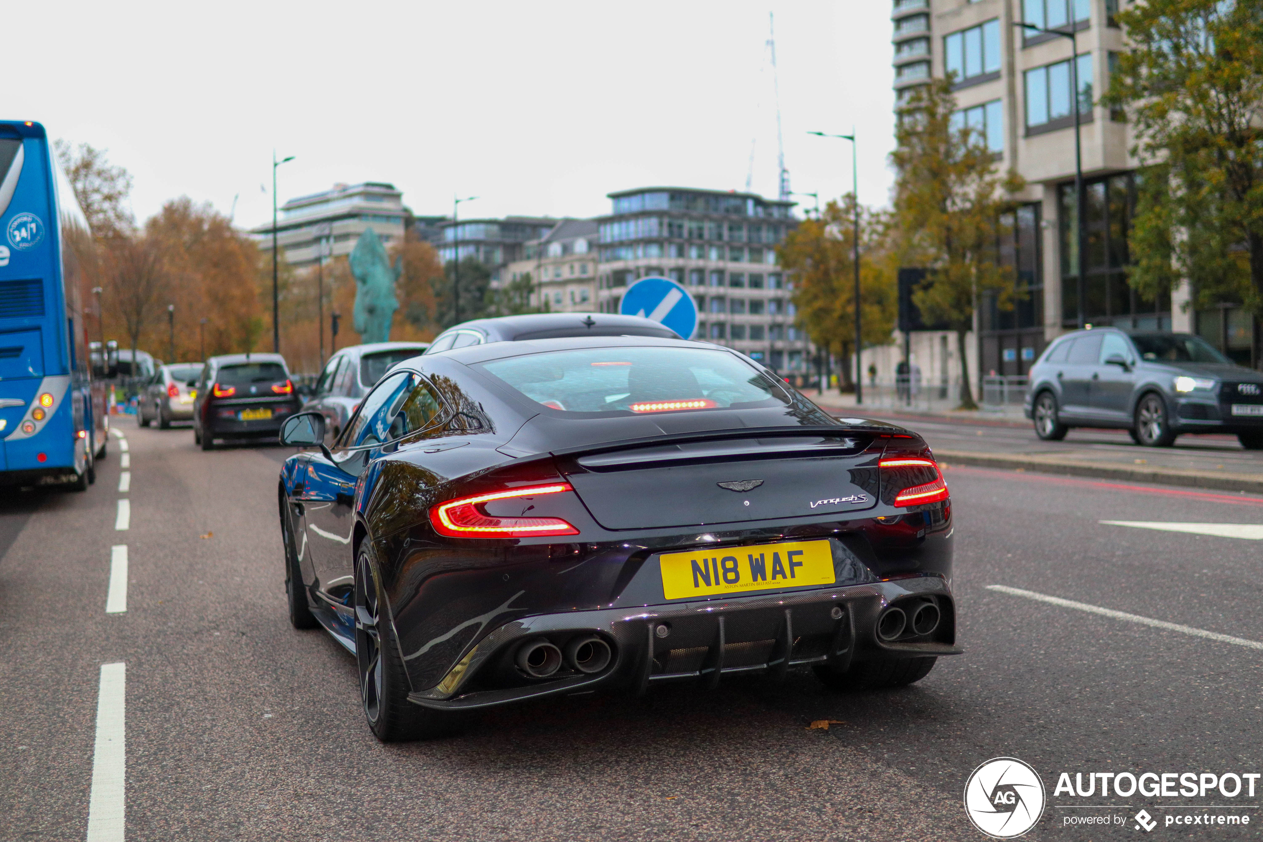 Aston Martin Vanquish S 2017 Ultimate Edition