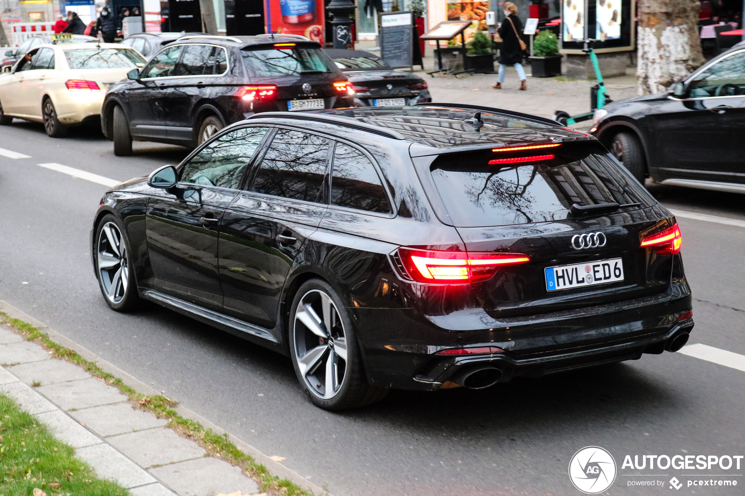 Audi RS4 Avant B9