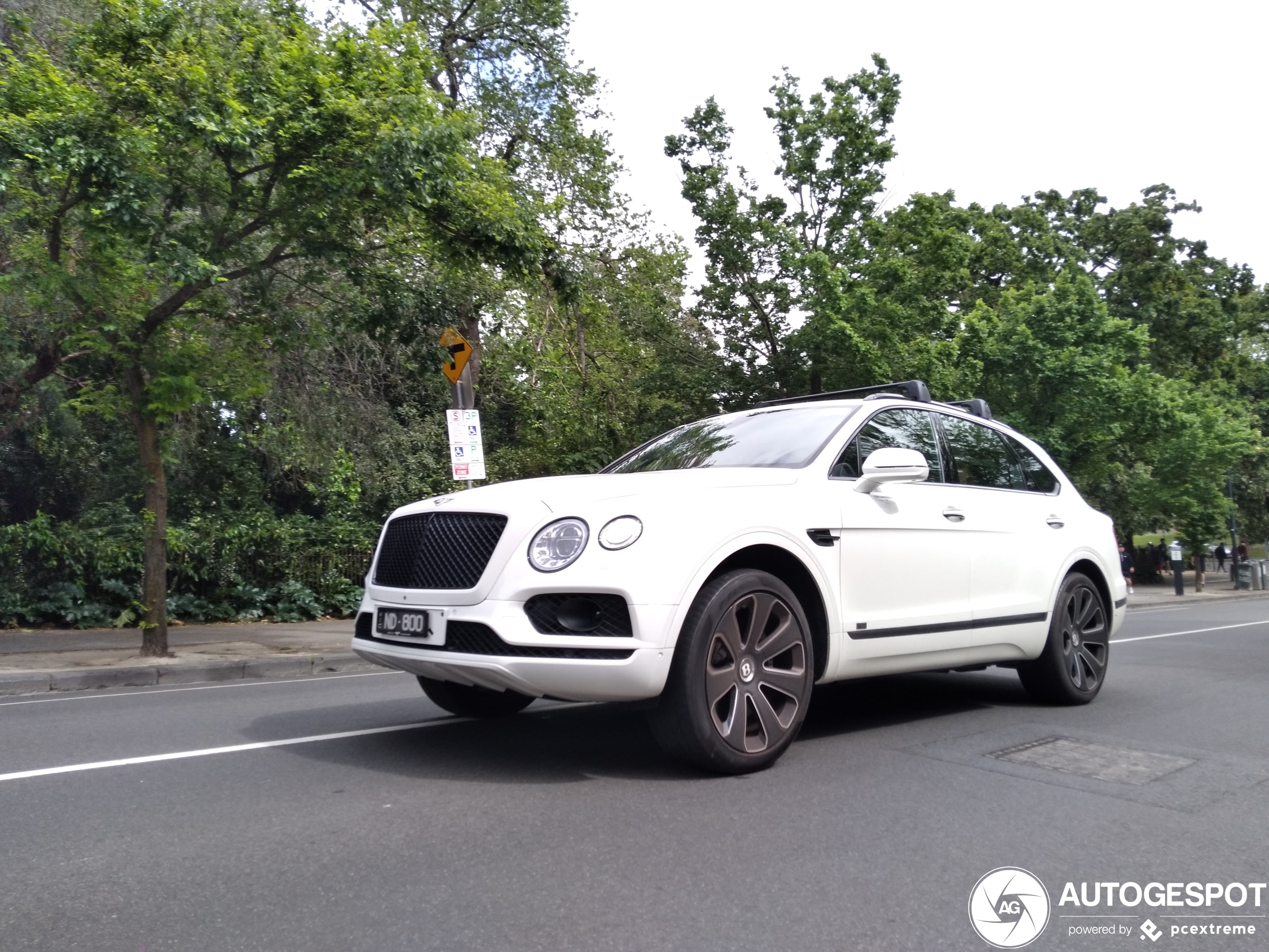 Bentley Bentayga V8 Design Series