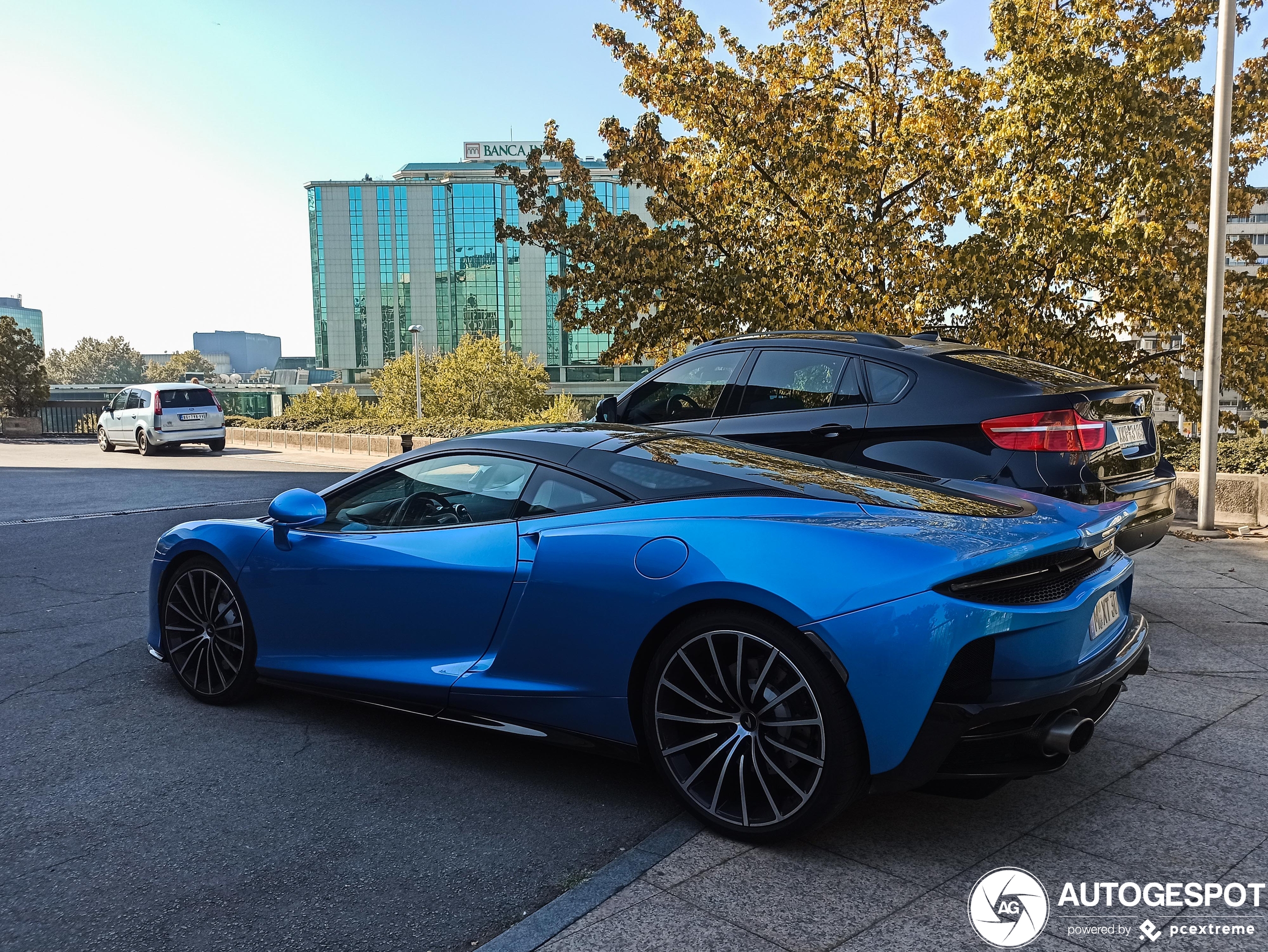 McLaren GT