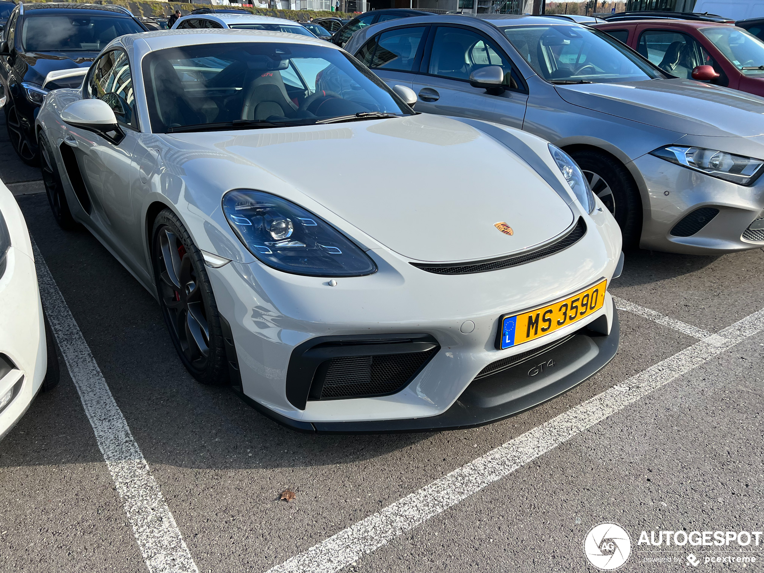 Porsche 718 Cayman GT4