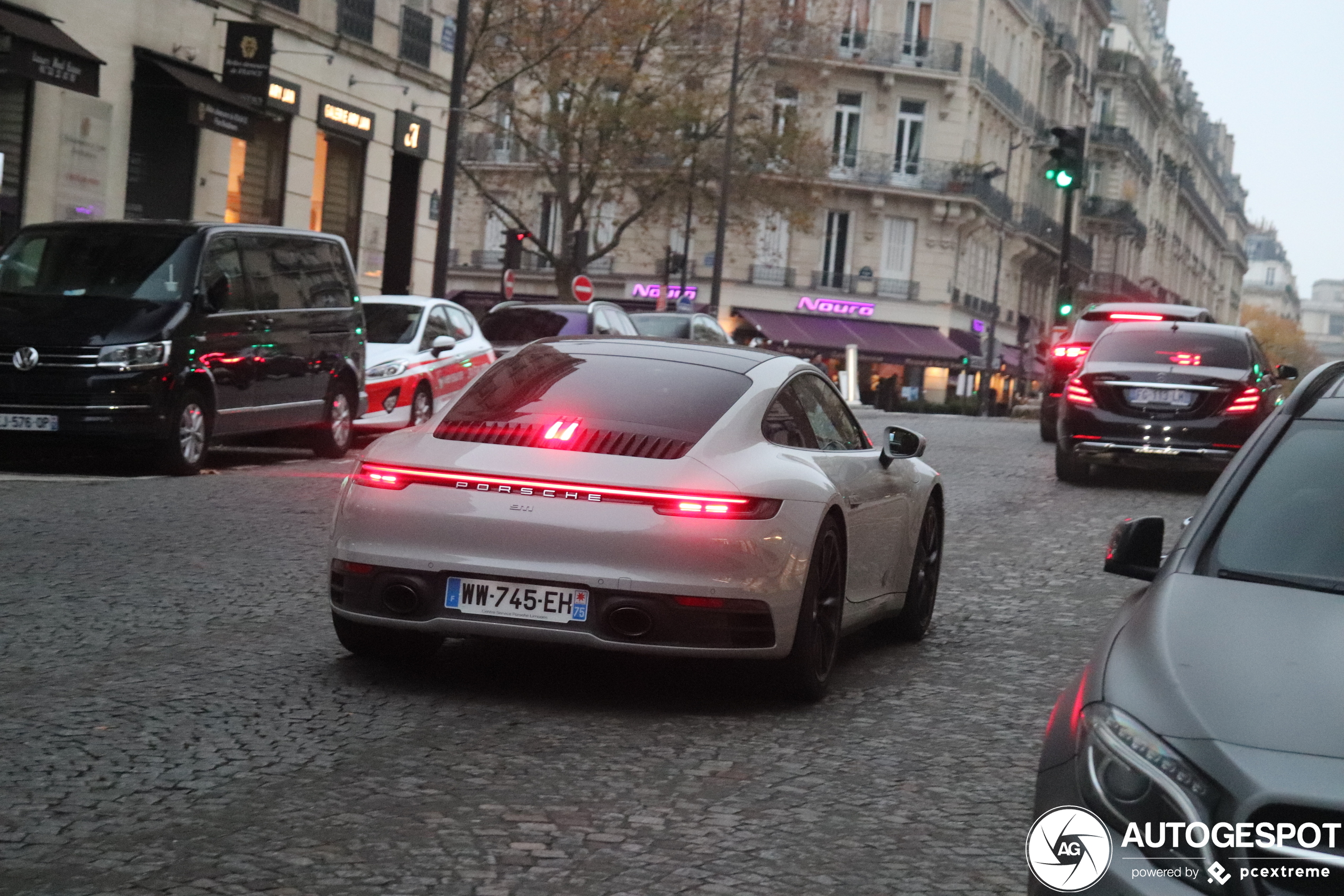 Porsche 992 Carrera 4S