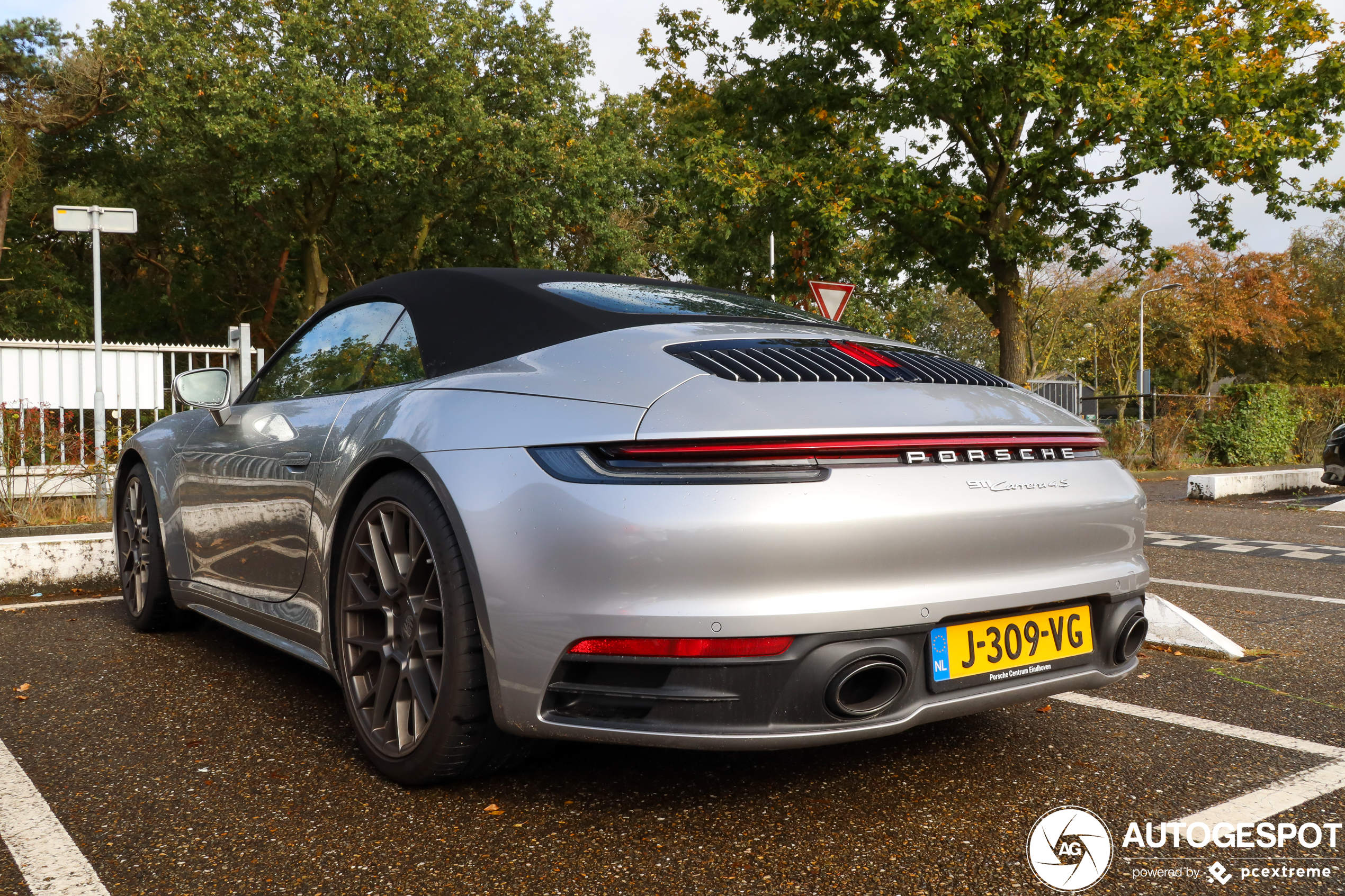 Porsche 992 Carrera 4S Cabriolet