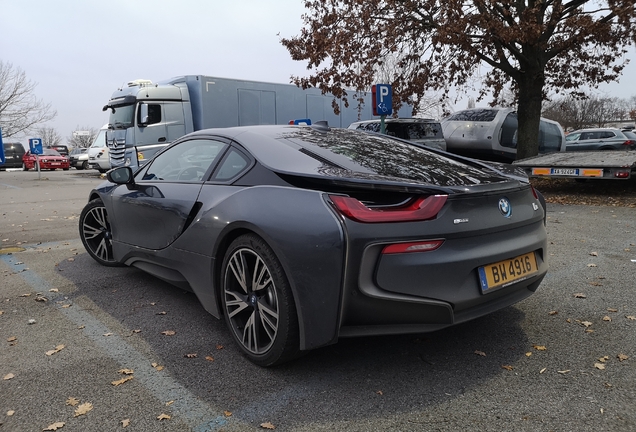 BMW i8