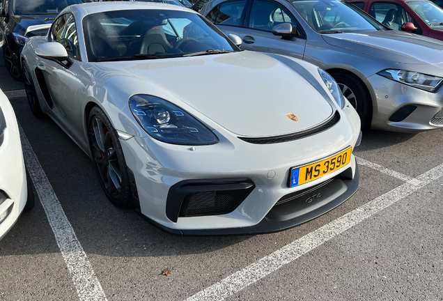 Porsche 718 Cayman GT4