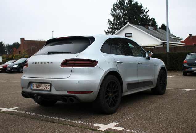 Porsche 95B Macan GTS