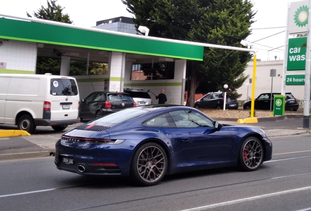 Porsche 992 Carrera 4S