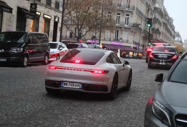 Porsche 992 Carrera 4S