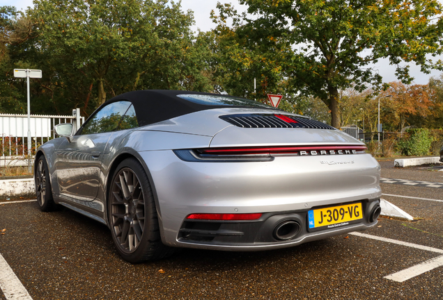 Porsche 992 Carrera 4S Cabriolet