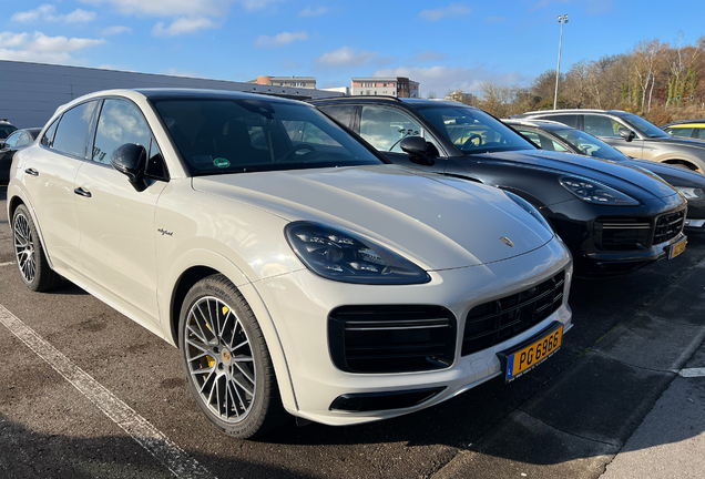 Porsche Cayenne Coupé Turbo S E-Hybrid