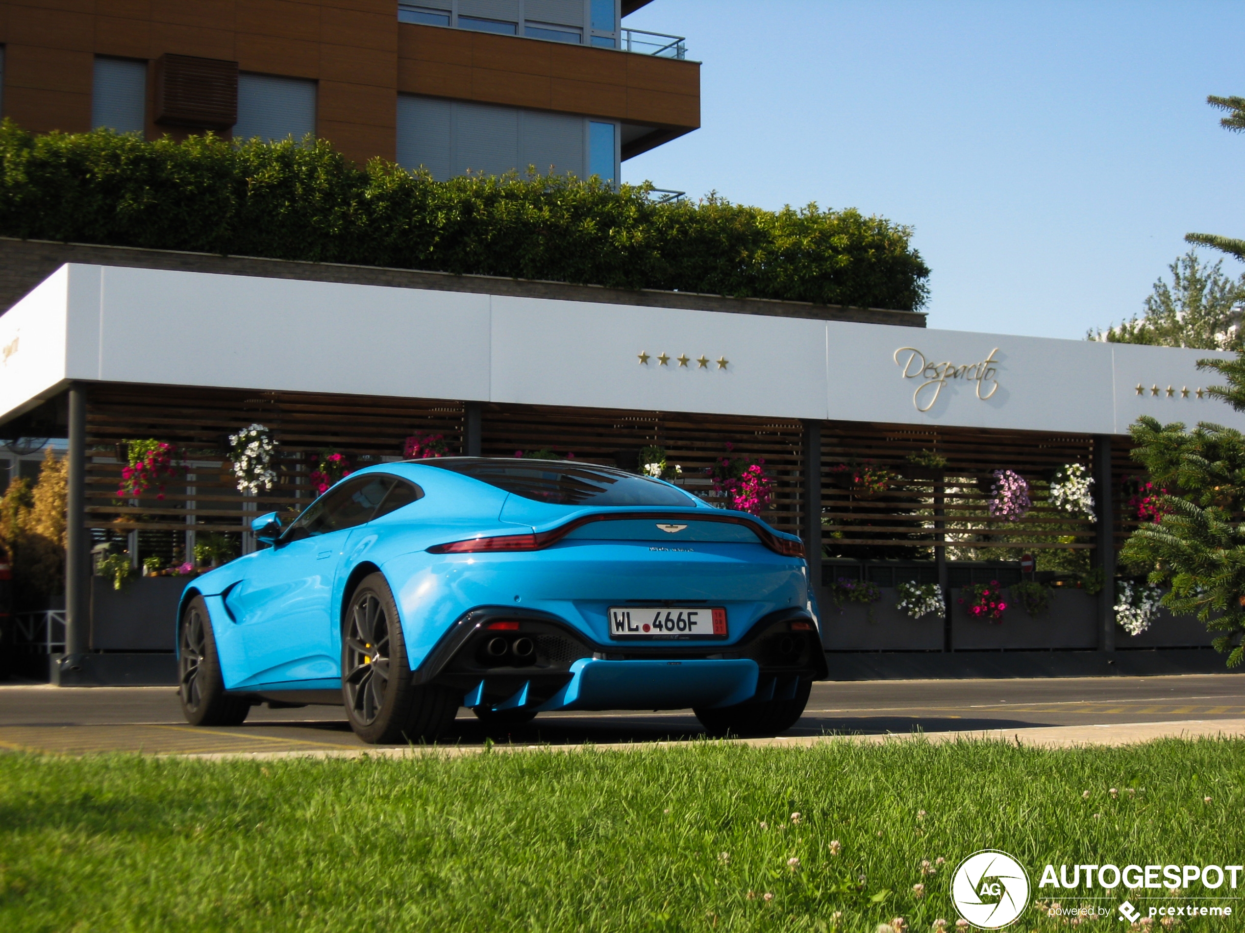 Aston Martin V8 Vantage 2018