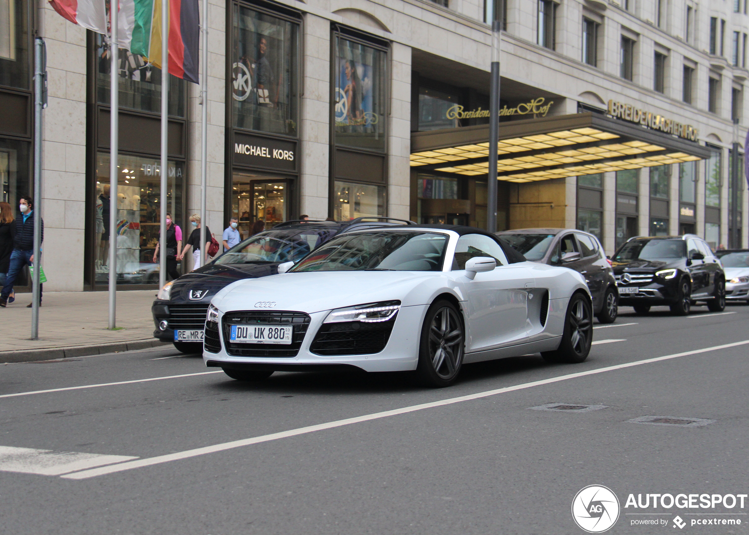 Audi R8 V8 Spyder 2013