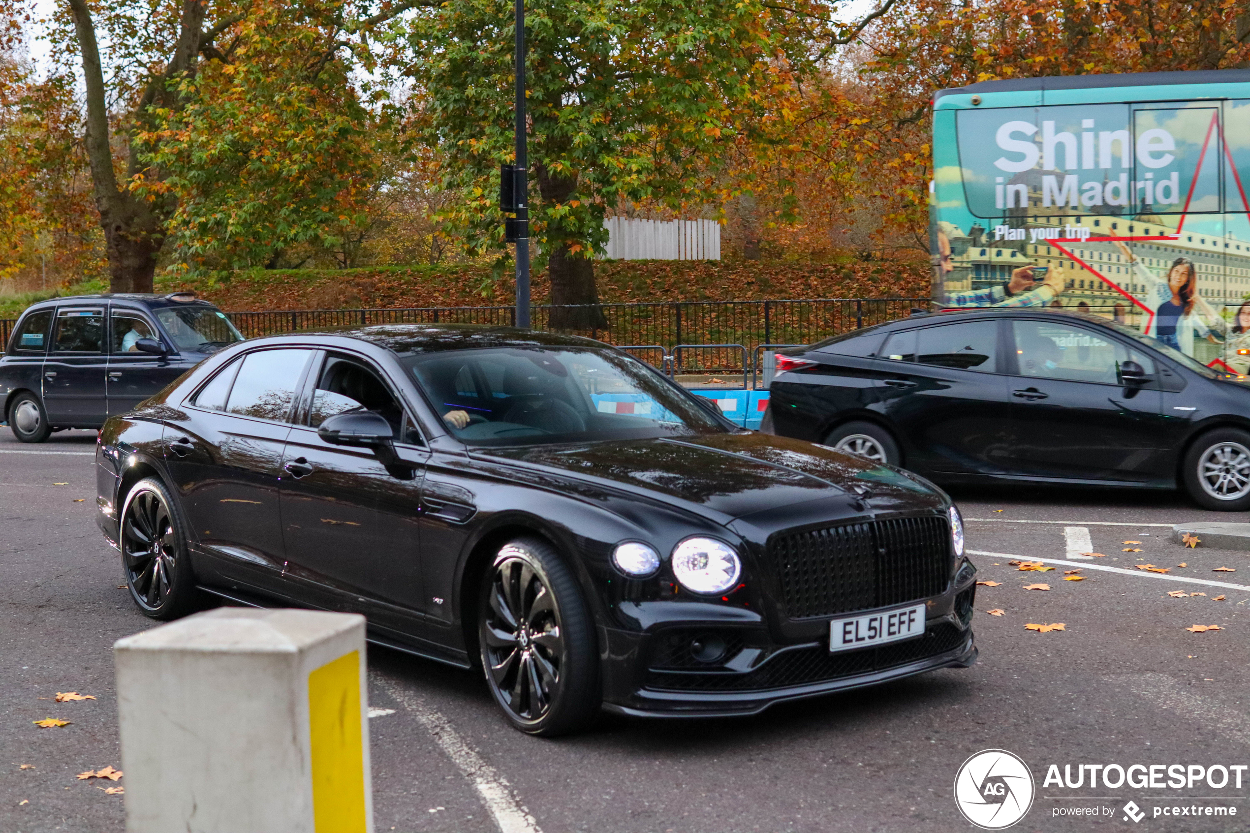 Bentley Flying Spur V8 2021