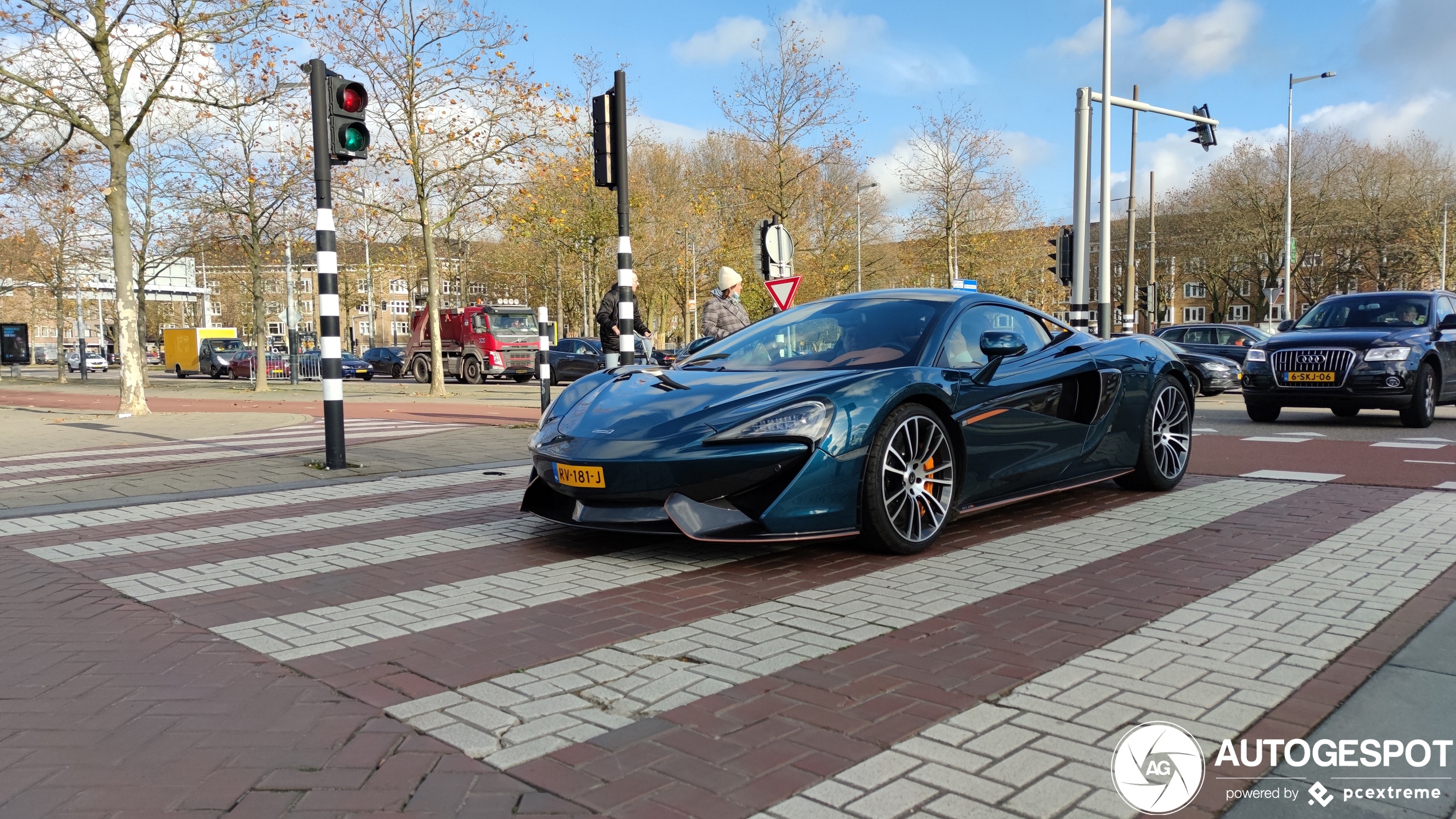 McLaren 570S