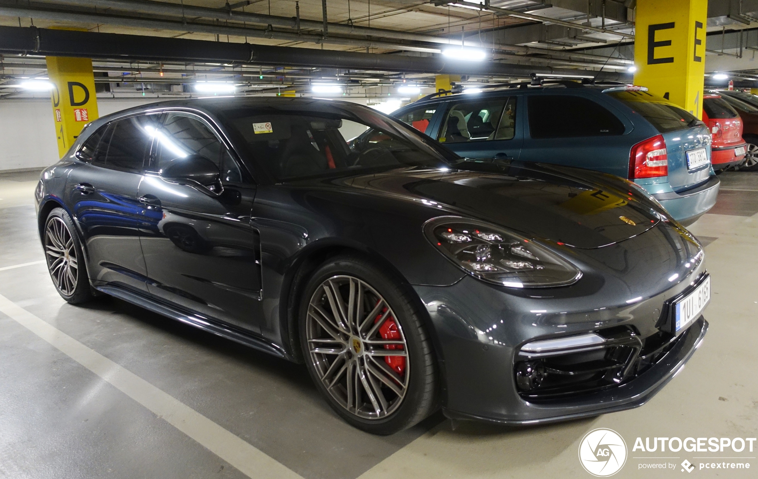 Porsche 971 Panamera GTS Sport Turismo