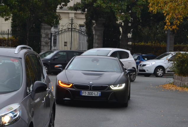 BMW i8 Protonic Frozen Black Edition