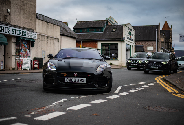 Jaguar F-TYPE R Coupé 2017