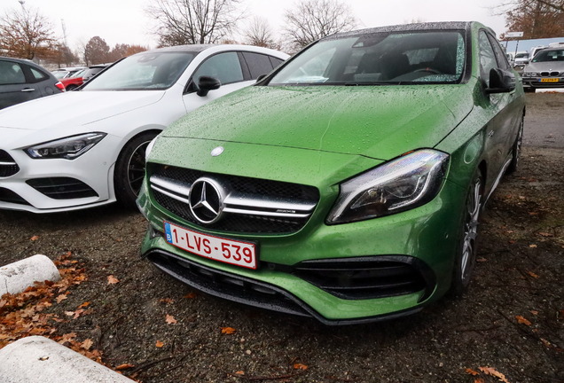 Mercedes-AMG A 45 W176 2015