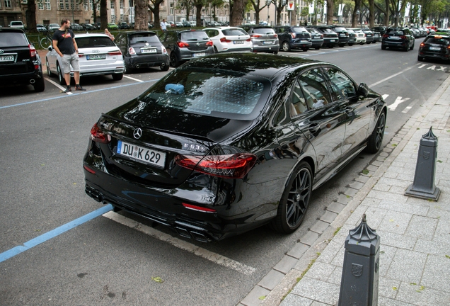 Mercedes-AMG E 63 S W213 2021