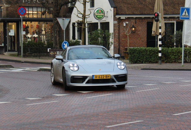 Porsche 992 Carrera 4S