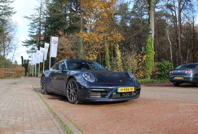 Porsche 992 Carrera 4S