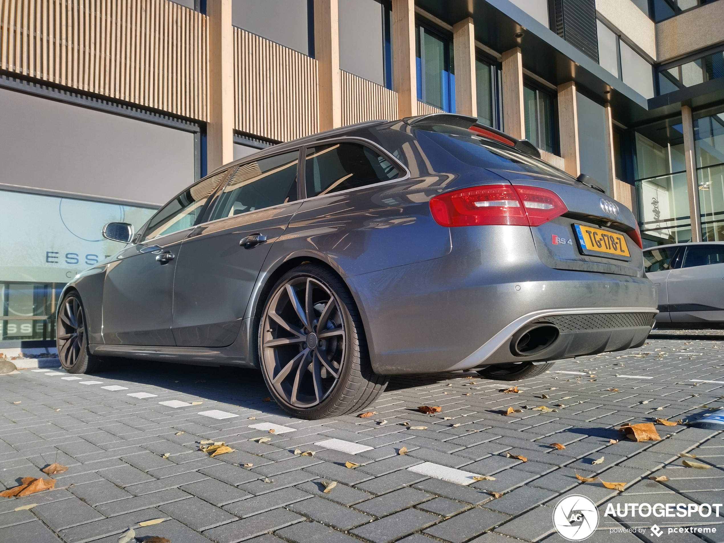 Audi RS4 Avant B8