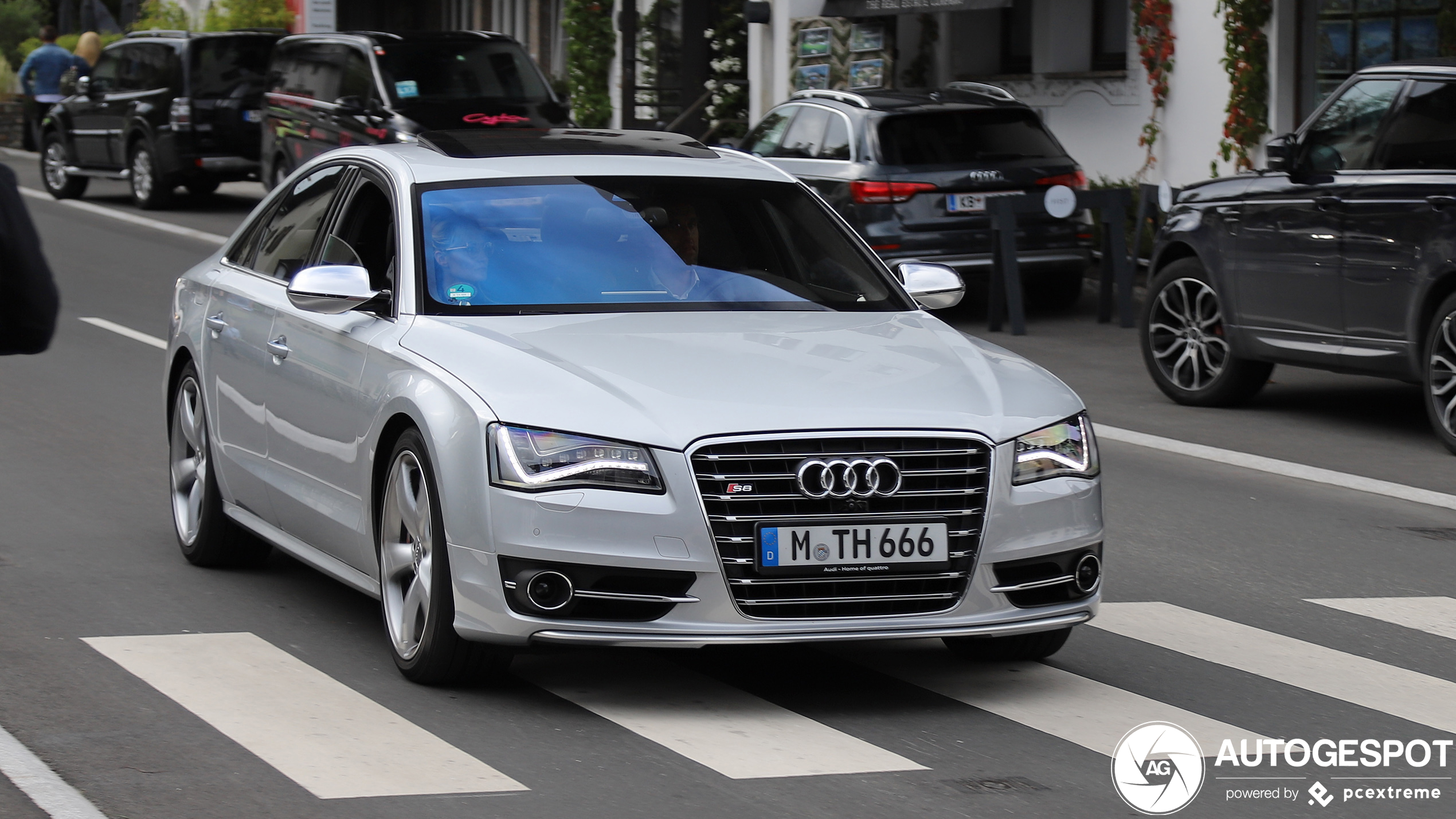 Audi S8 D4