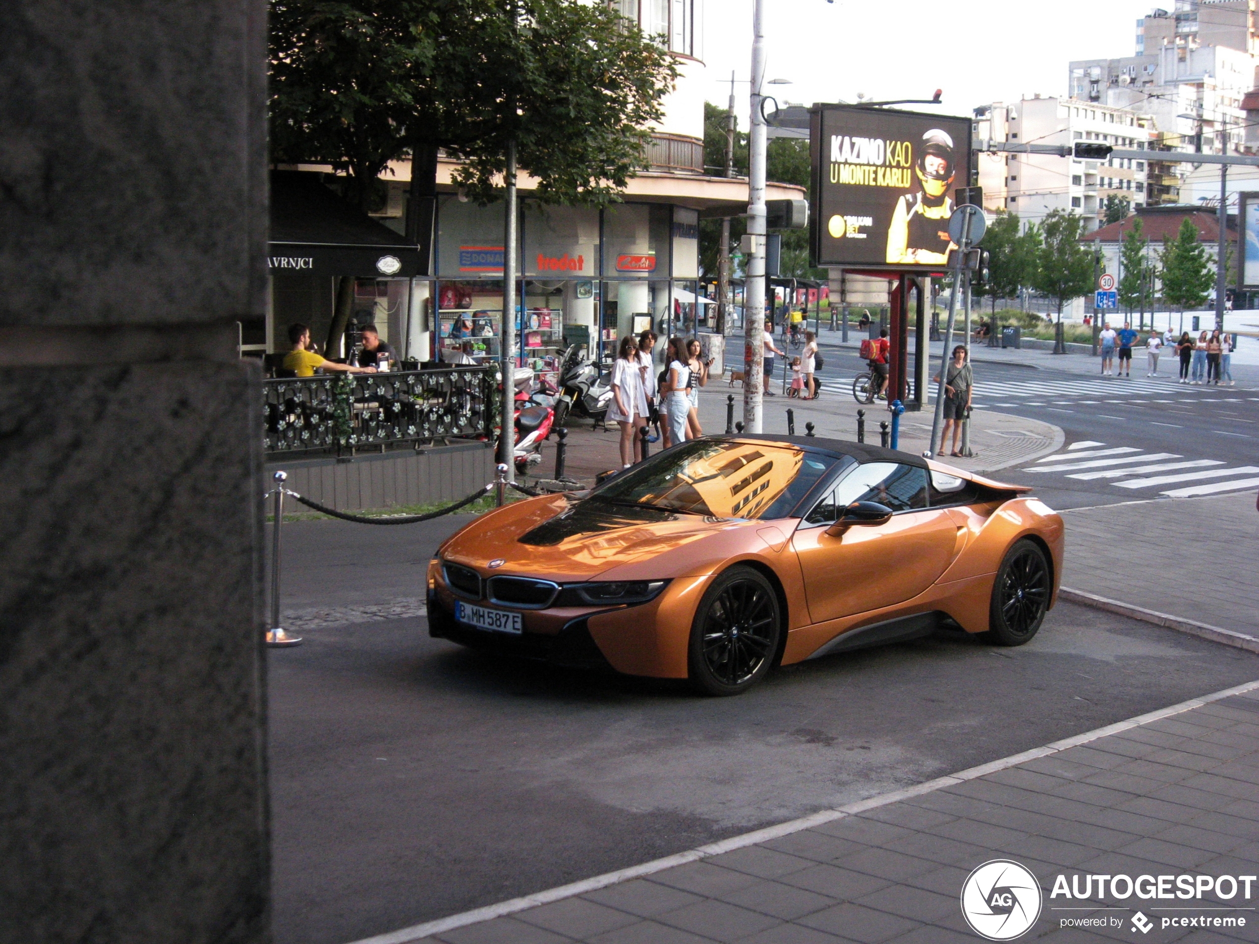 BMW i8 Roadster