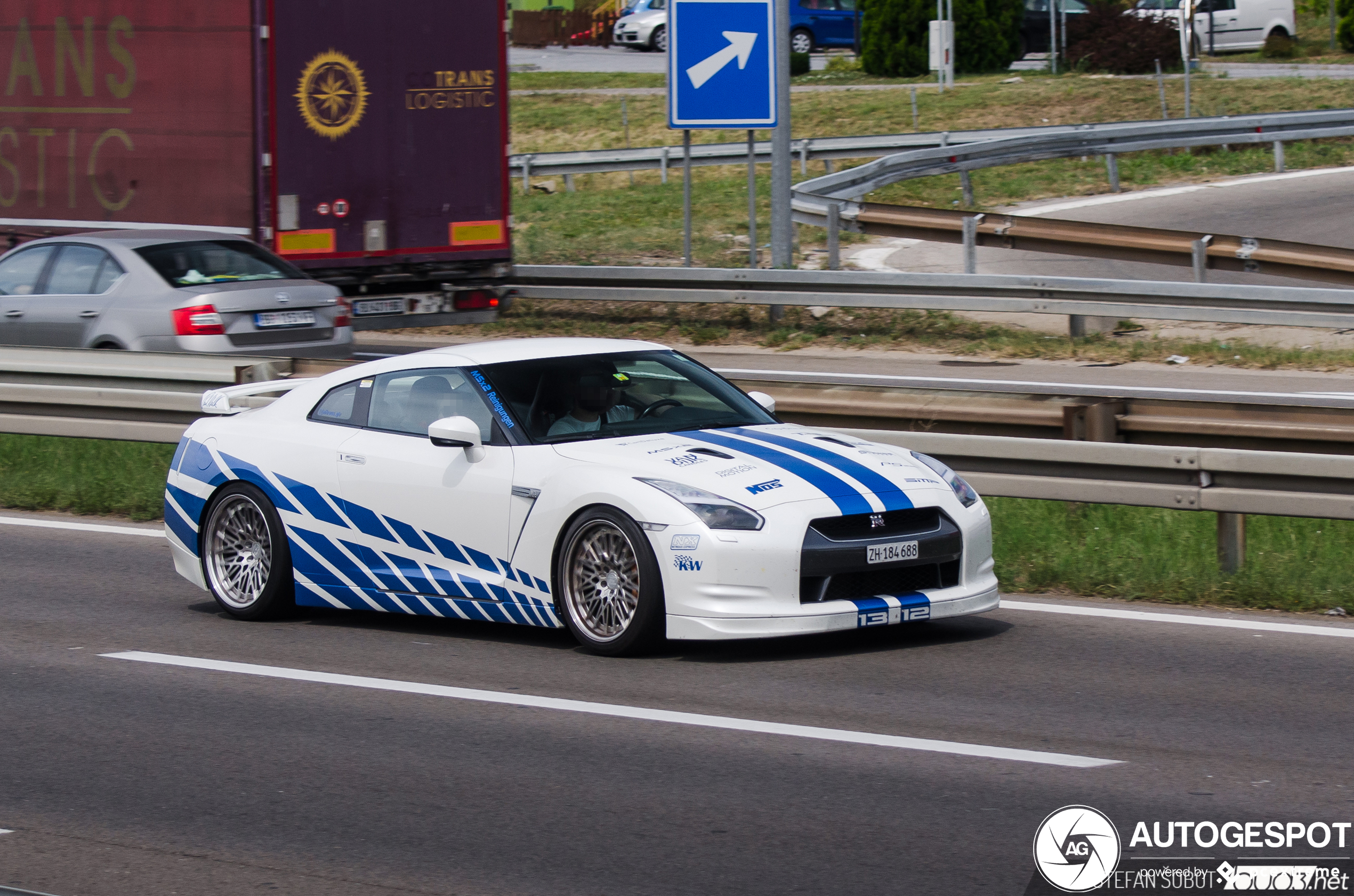 Nissan GT-R