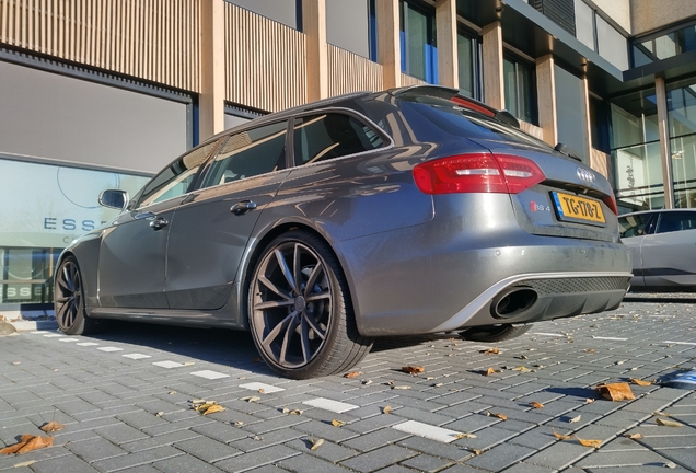 Audi RS4 Avant B8