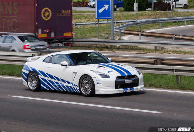 Nissan GT-R