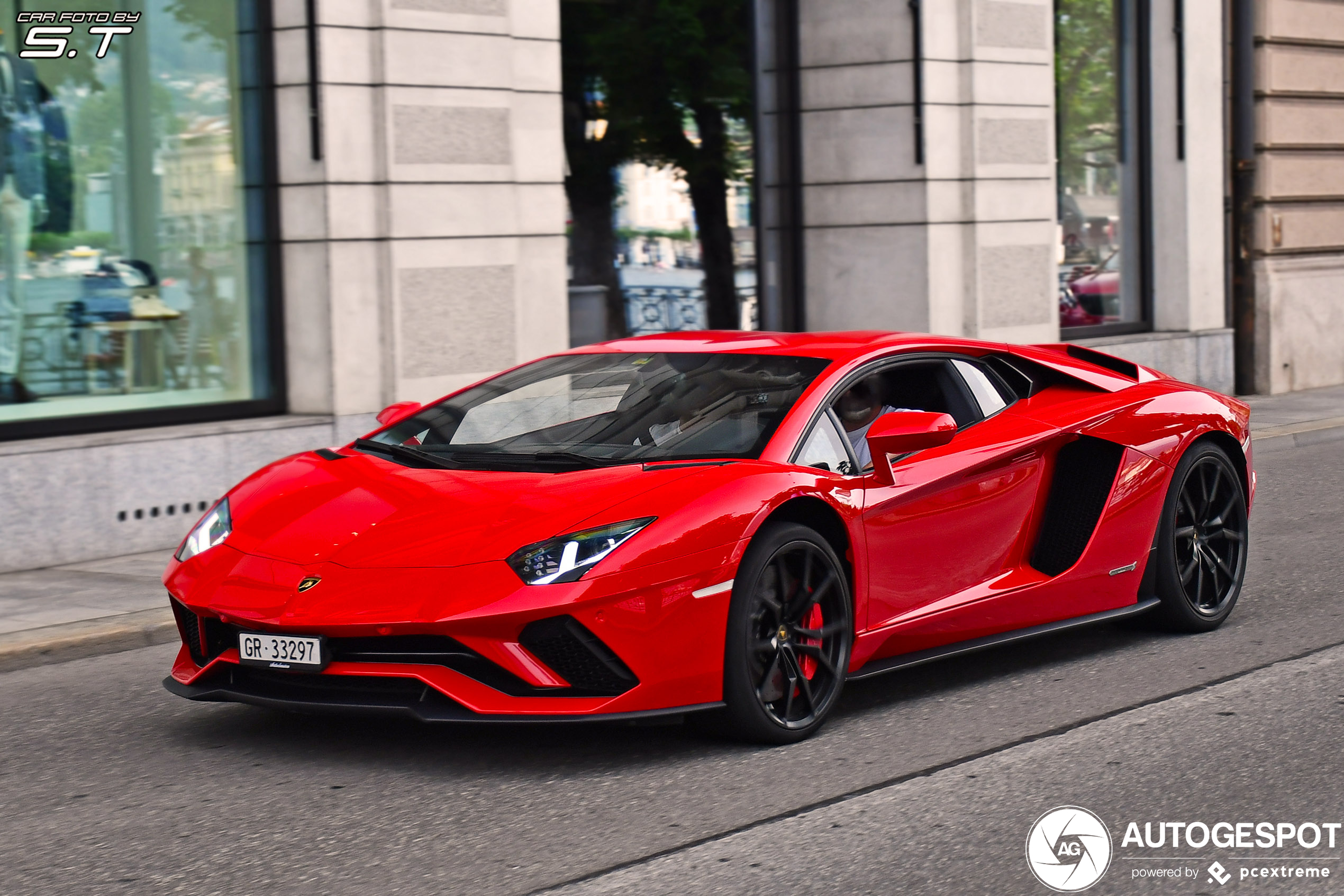 Lamborghini Aventador S LP740-4