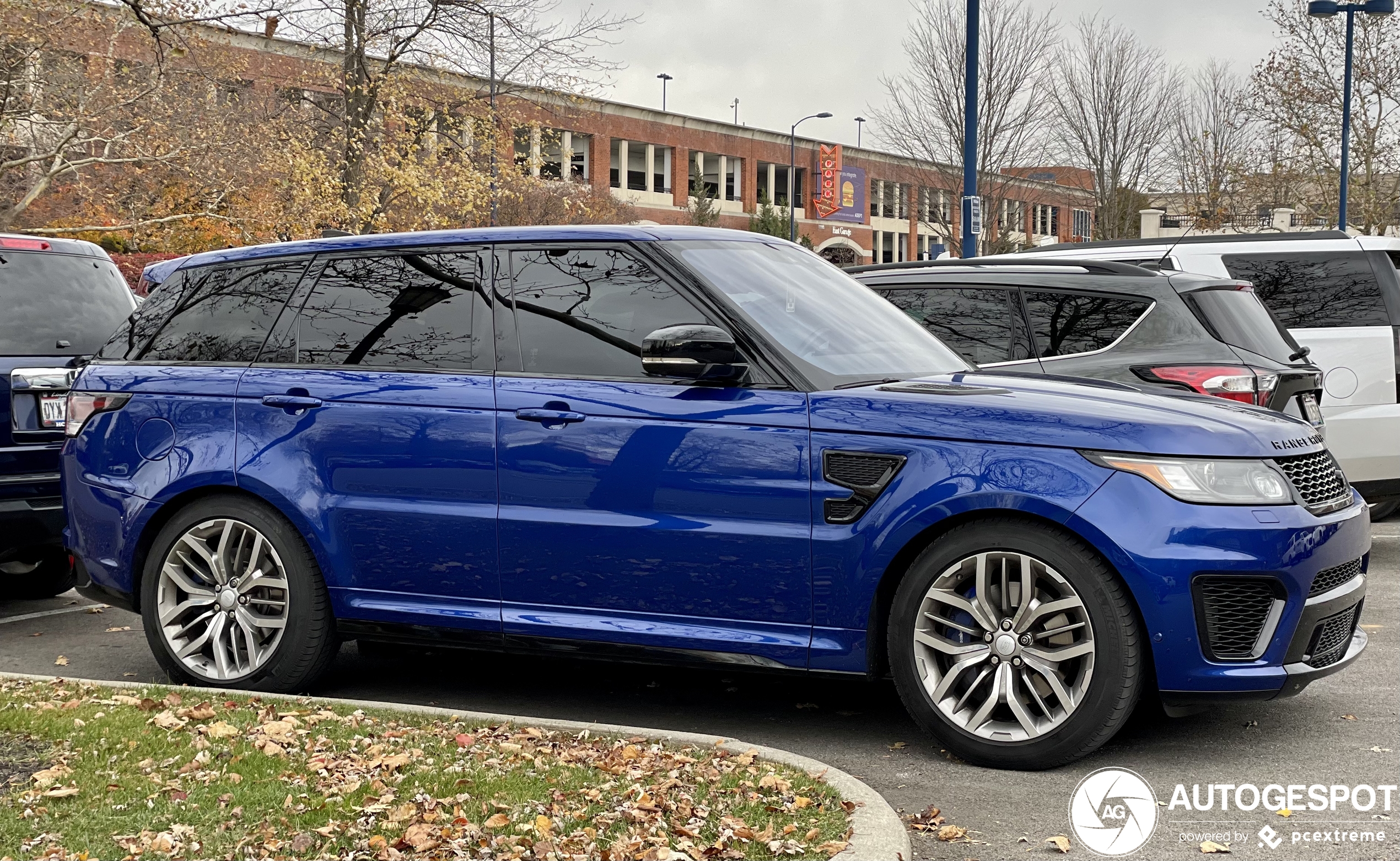 Land Rover Range Rover Sport SVR